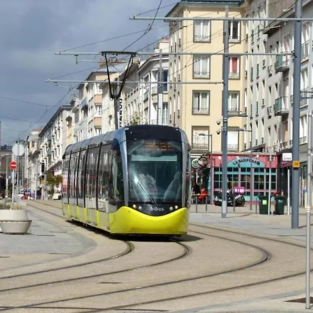 Maison Avec 4 Et Tv Dans Chaque *