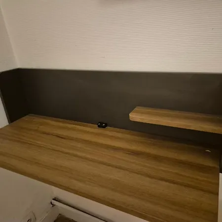 Maison Avec 4 Et Tv Dans Chaque *