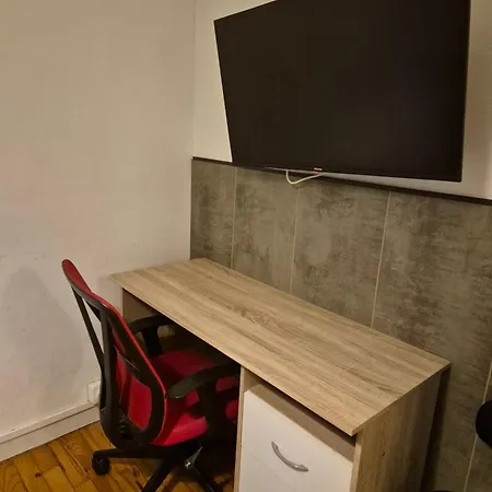Maison Avec 4 Et Tv Dans Chaque *